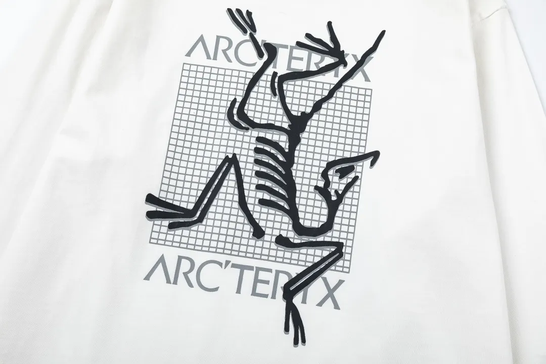 Ayc Teryx 2024FW LOGO Premium 32s Same Style ：Black White Size：XS S M L